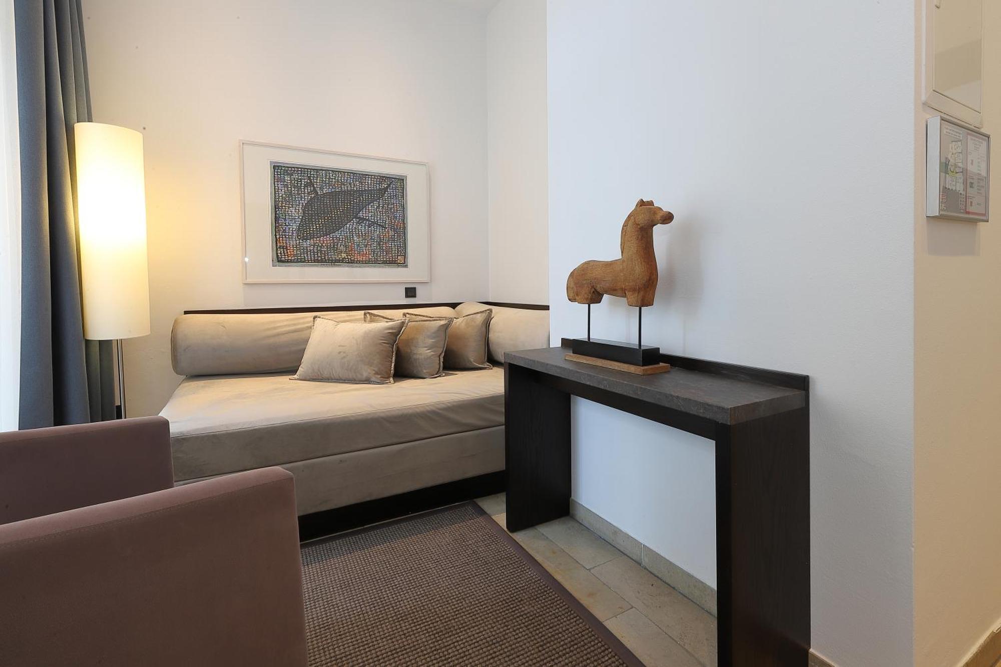Devin Art Hotel Дюссельдорф Экстерьер фото
