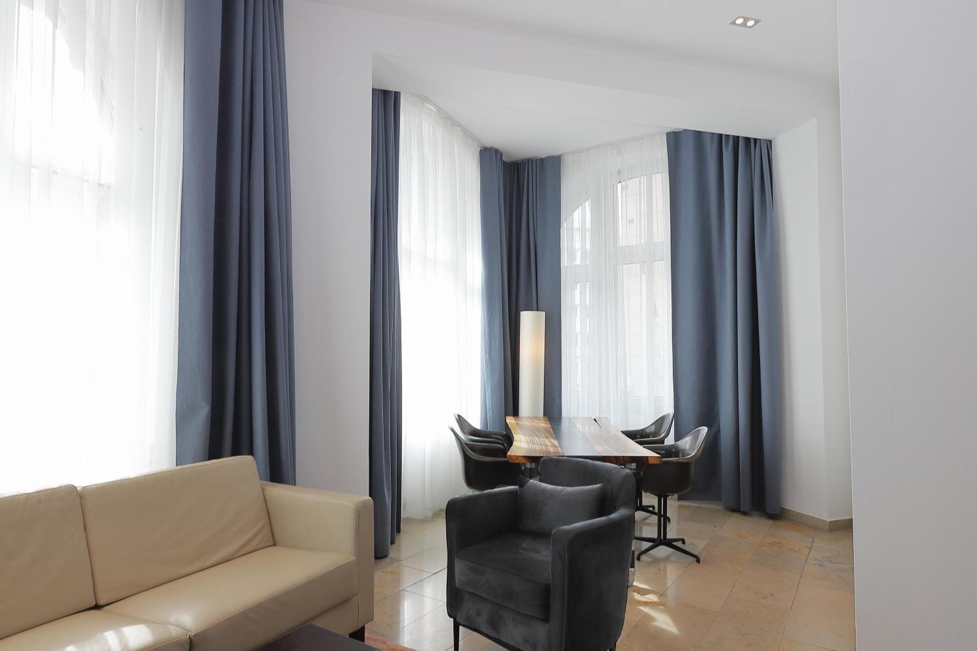 Devin Art Hotel Дюссельдорф Экстерьер фото