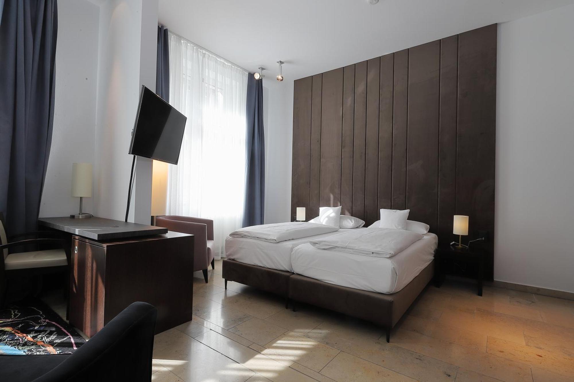 Devin Art Hotel Дюссельдорф Экстерьер фото