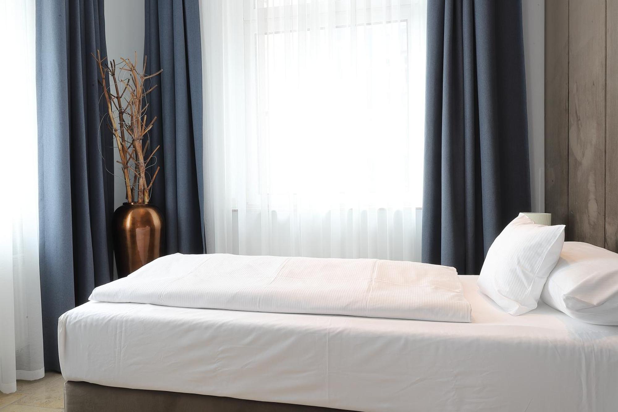 Devin Art Hotel Дюссельдорф Экстерьер фото