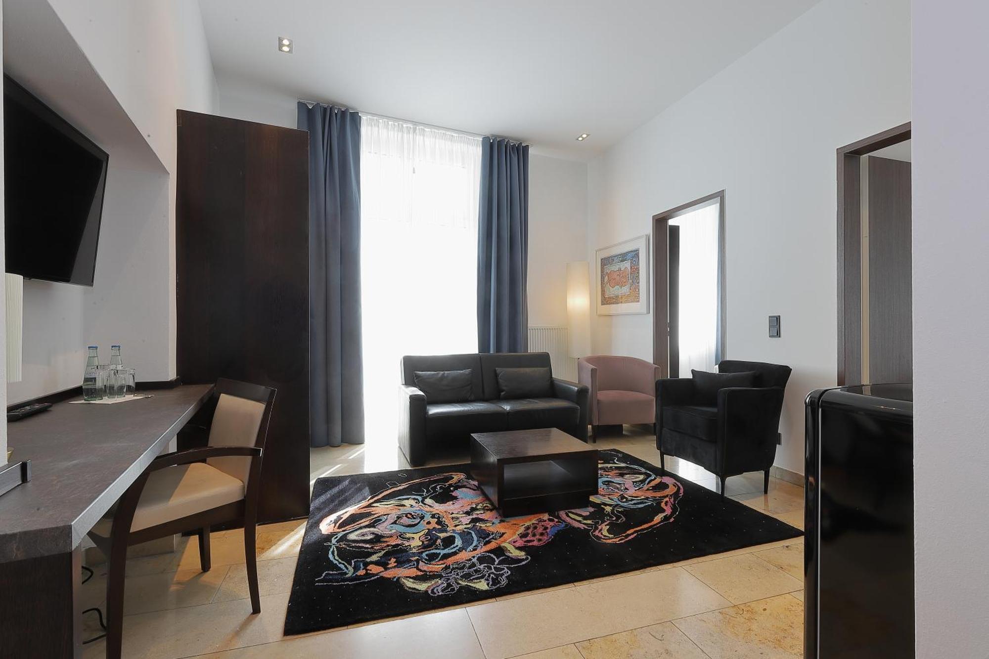 Devin Art Hotel Дюссельдорф Экстерьер фото