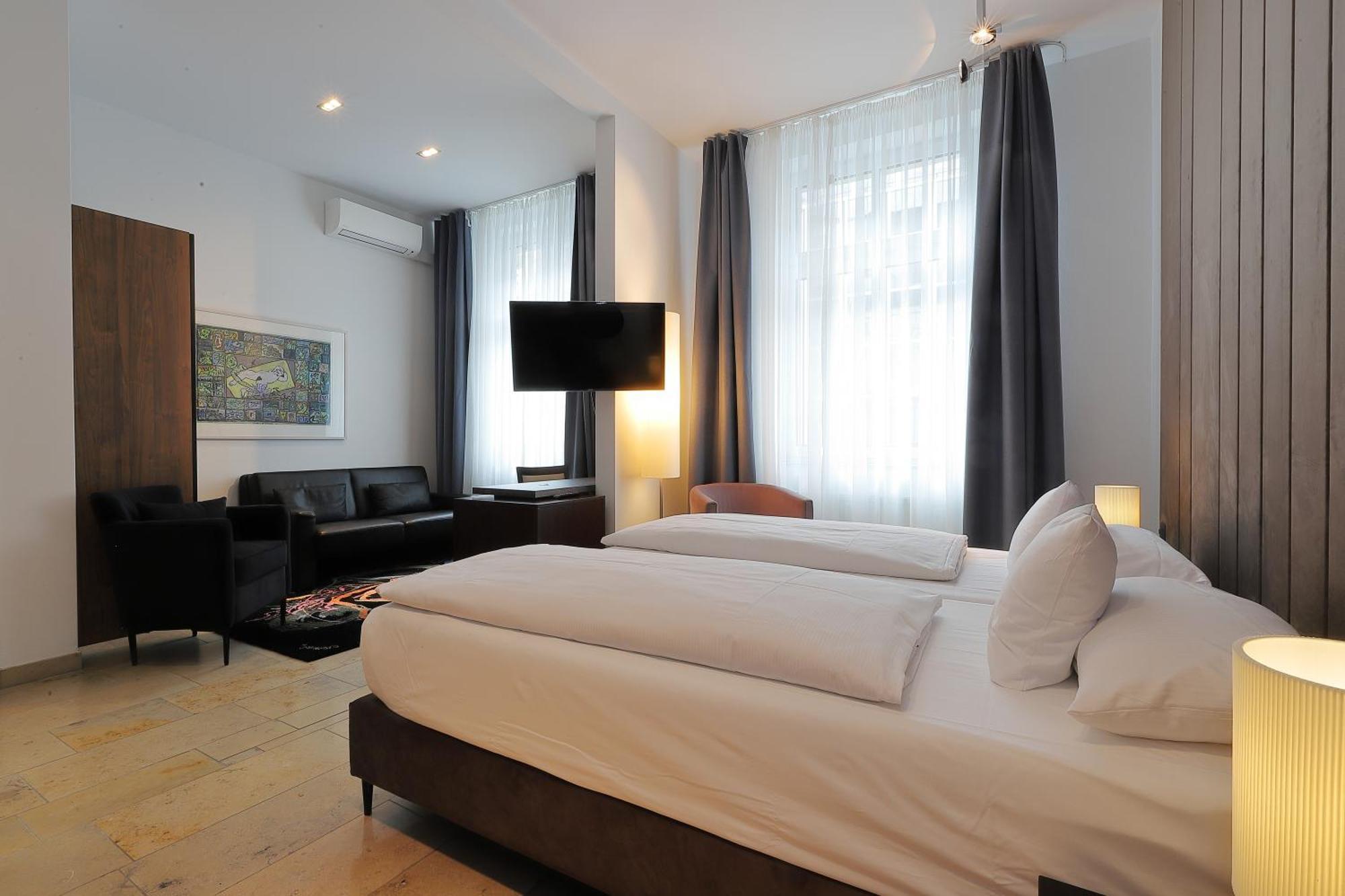 Devin Art Hotel Дюссельдорф Экстерьер фото