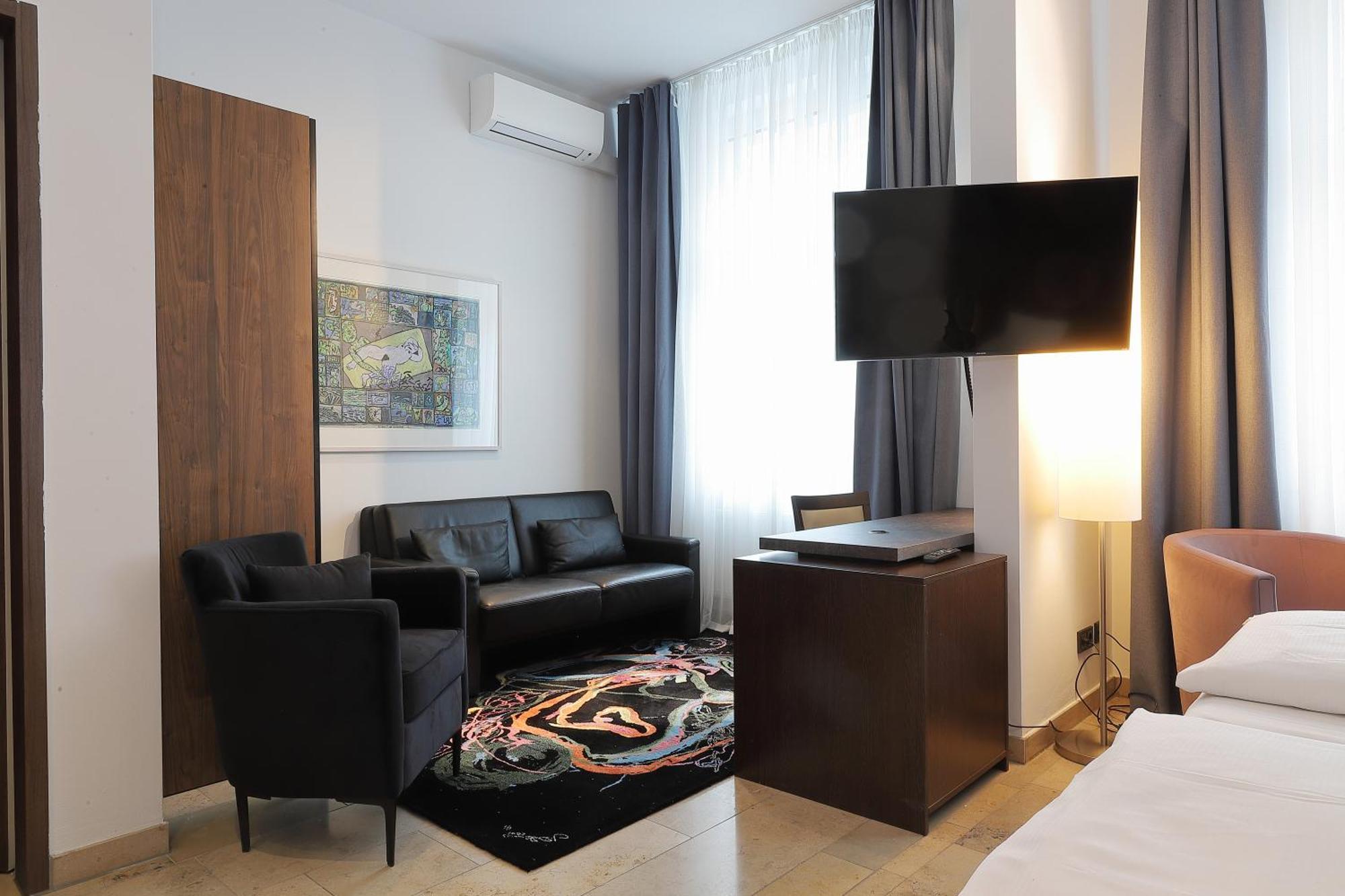 Devin Art Hotel Дюссельдорф Экстерьер фото
