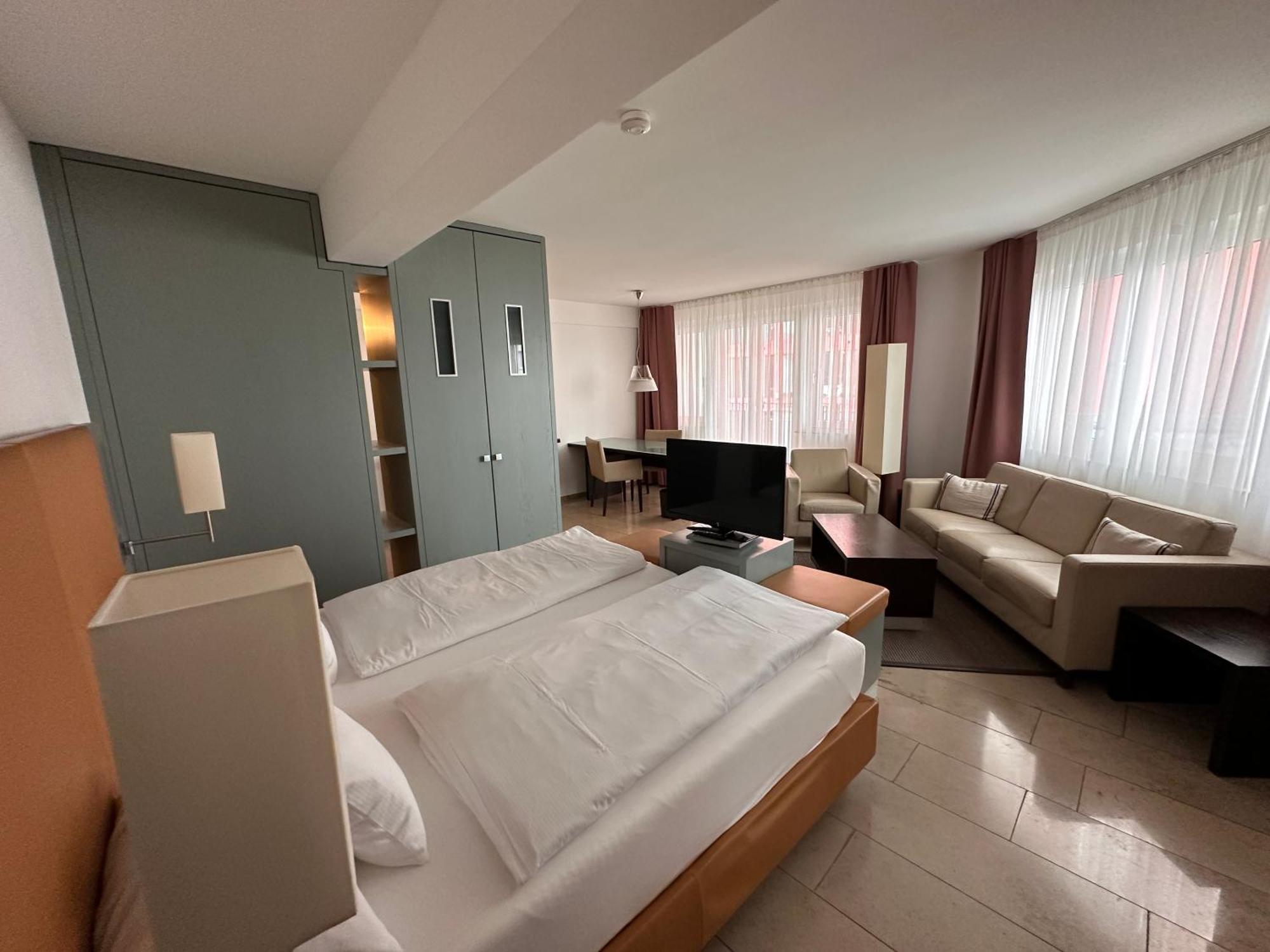 Devin Art Hotel Дюссельдорф Экстерьер фото