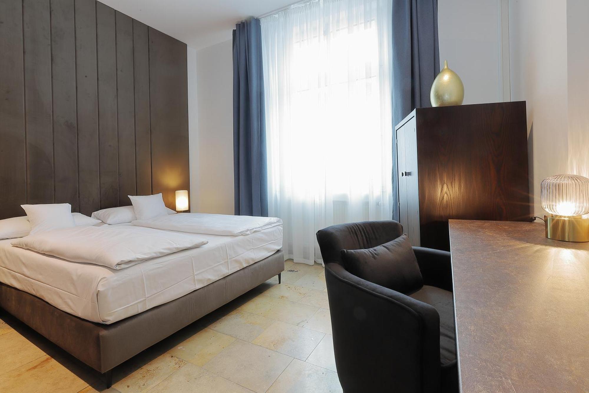 Devin Art Hotel Дюссельдорф Экстерьер фото